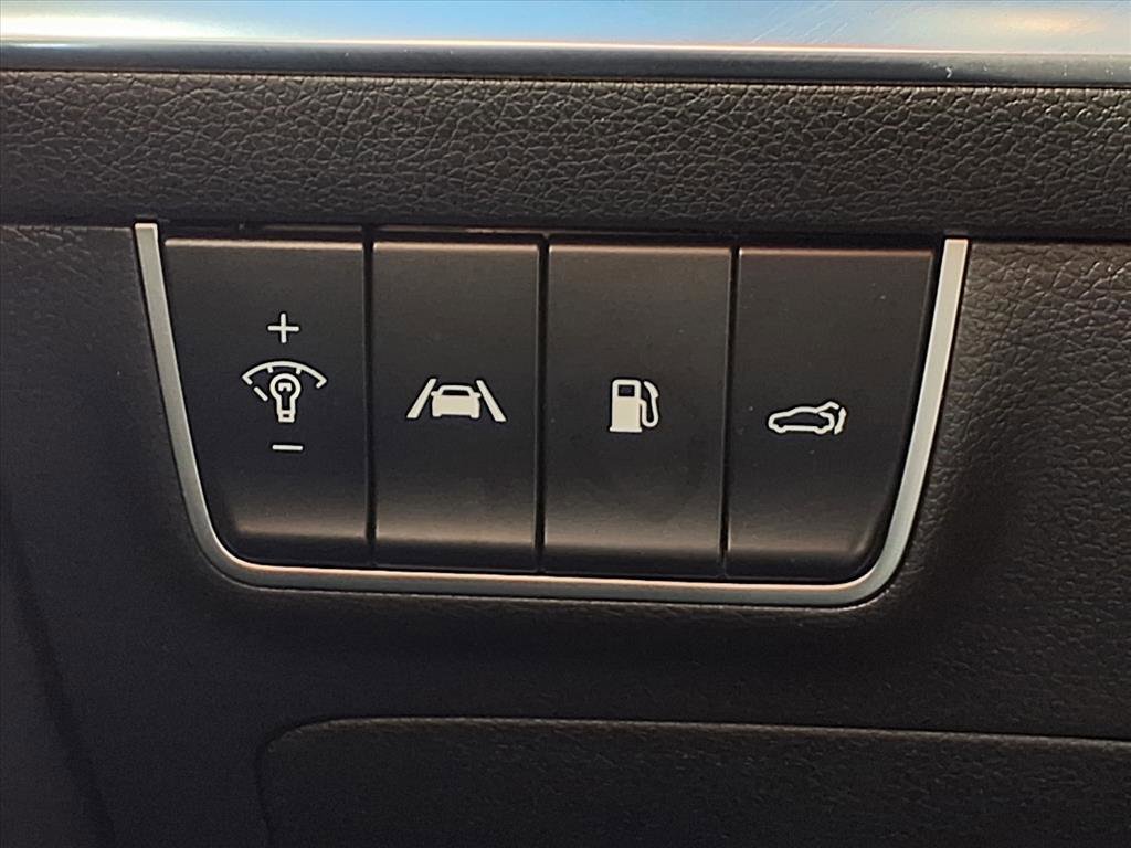 Used 2023 Kia Stinger GT2 image 14