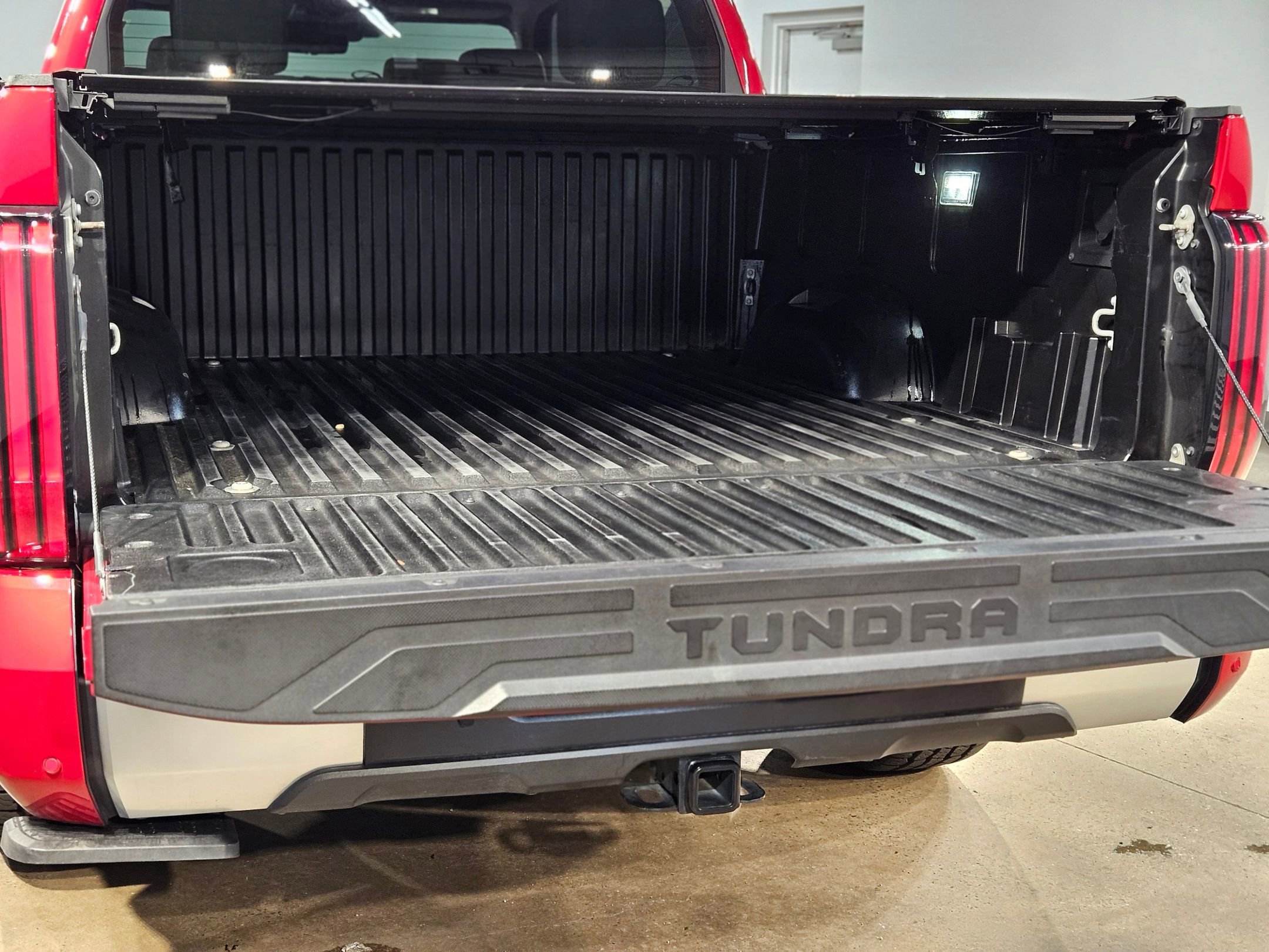 Used 2024 Toyota Tundra Limited image 18