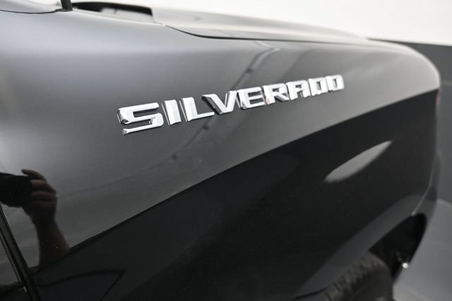 Used 2023 Chevrolet Silverado 1500 LT AWD/4WD image 16