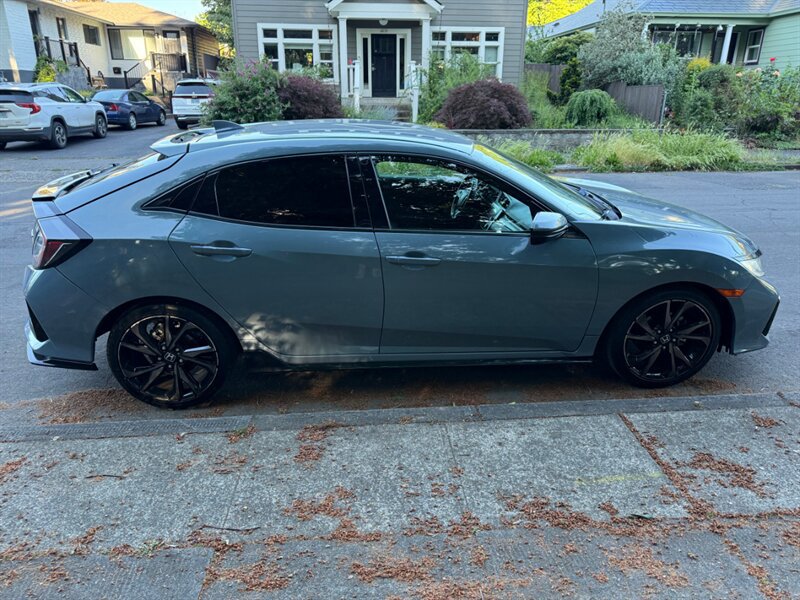Used 2017 Honda Civic Sport image 6