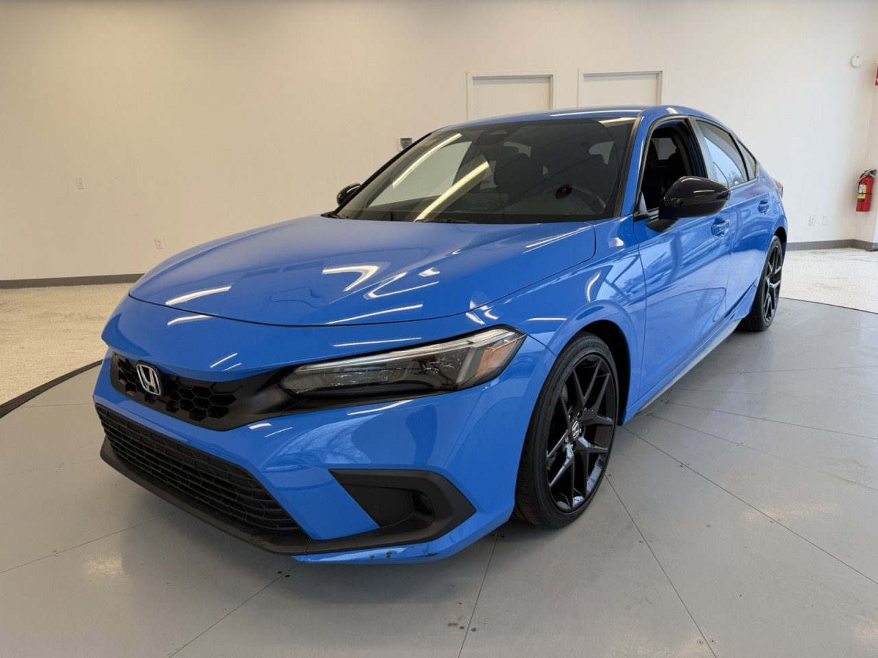 Used 2024 Honda Civic Sport image 3