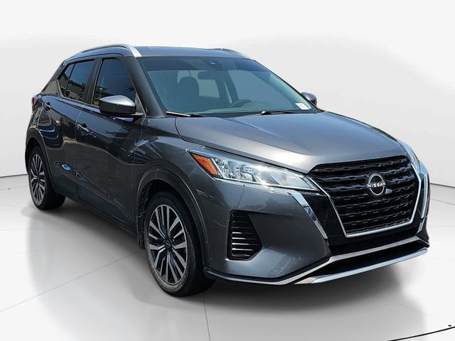 Used 2022 Nissan Kicks SV