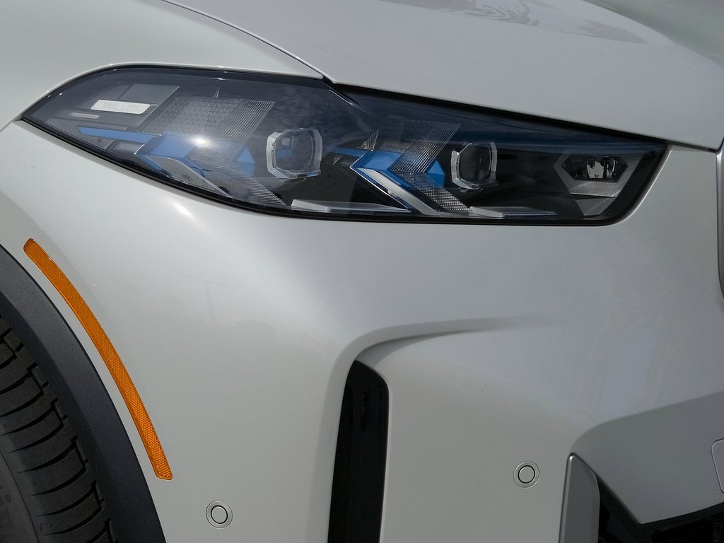 New 2026 BMW X5 xDrive40i w/ Parking Assistance Package image 7