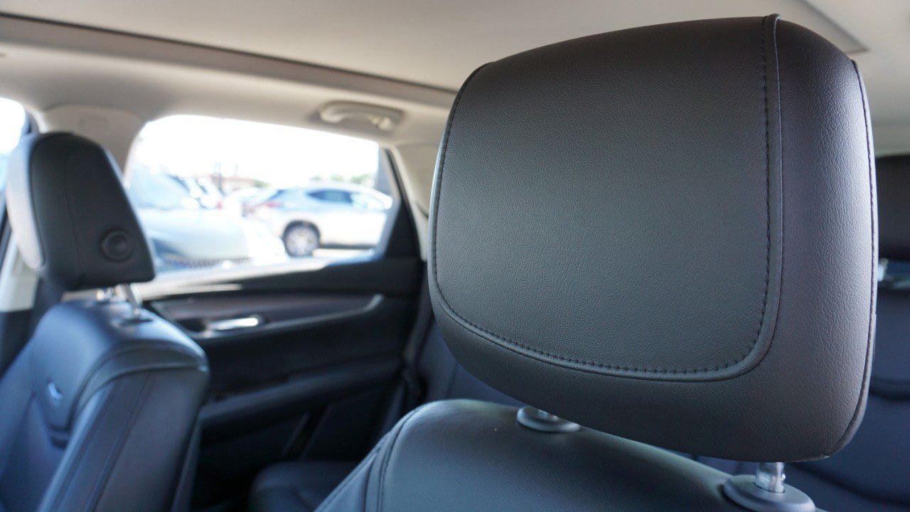 Used 2018 Cadillac XT5 Luxury w/ Driver Awareness Package image 23