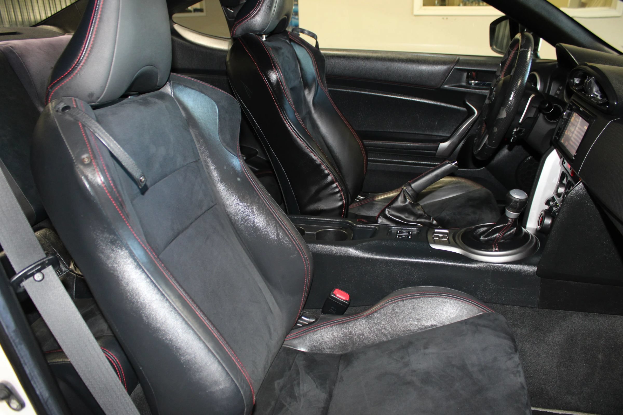 Used 2015 Subaru BRZ Limited w/ Popular Package #1B RWD image 22