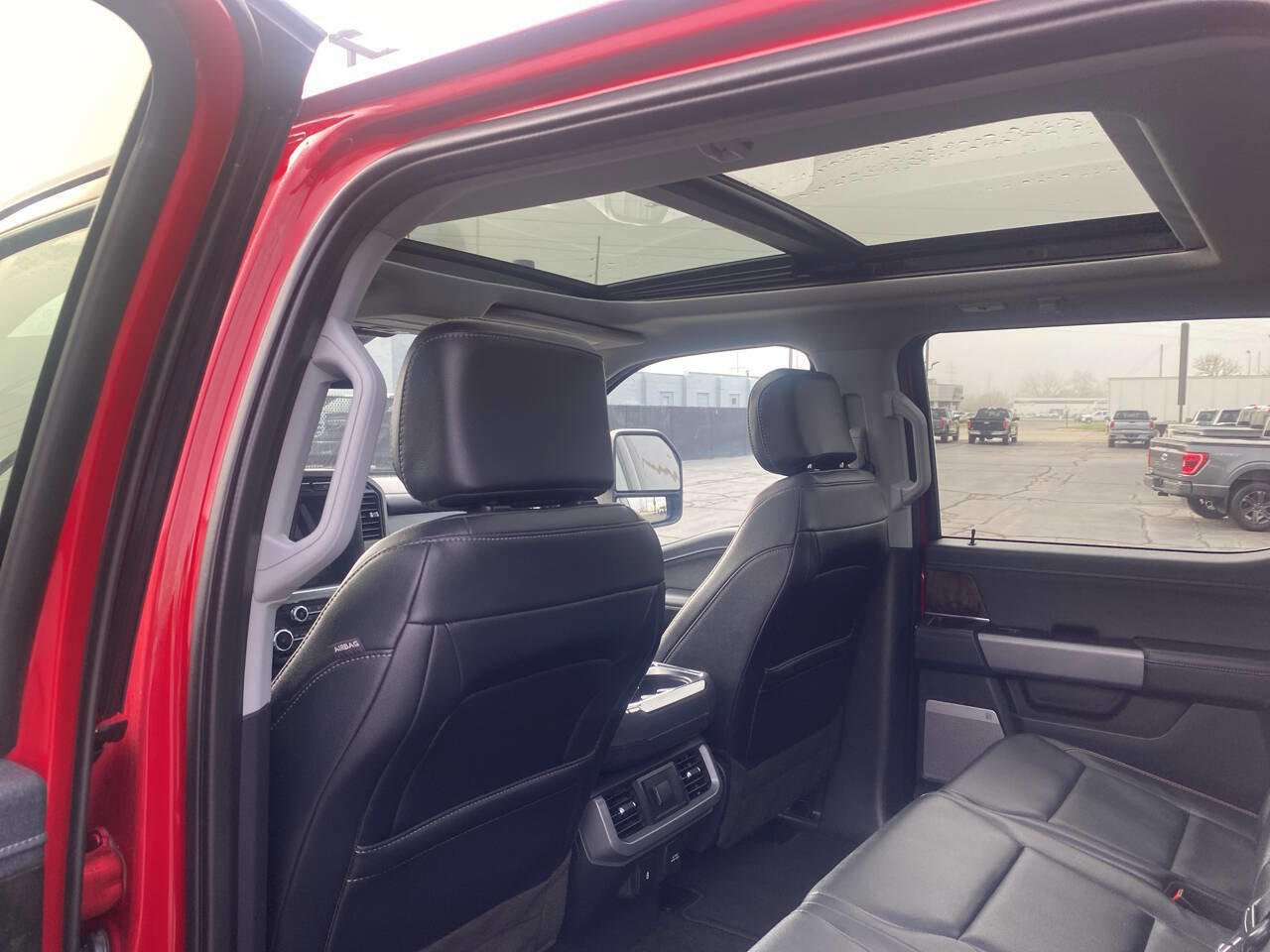 Used 2022 Ford F150 Lariat AWD/4WD image 13