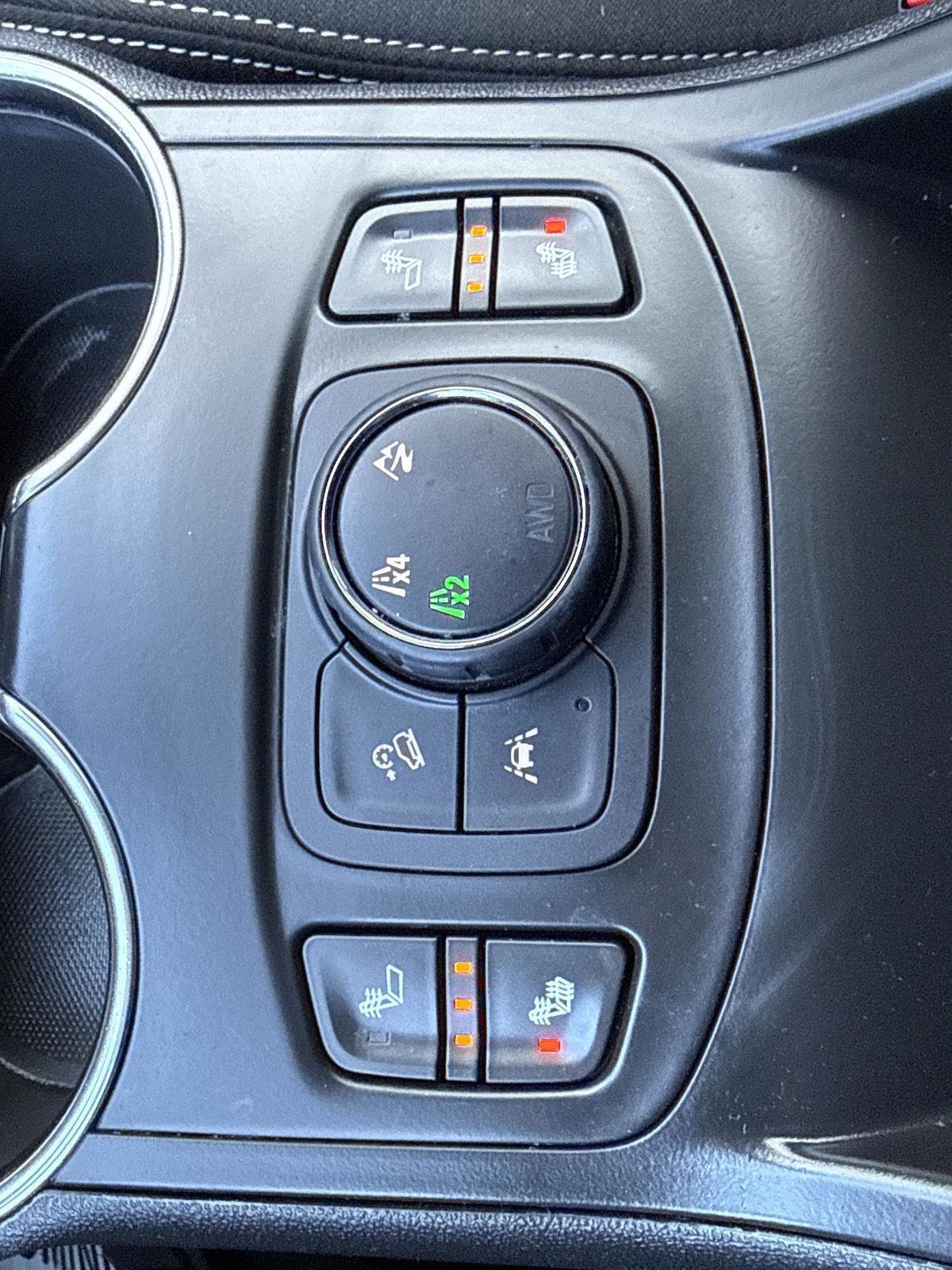 Used 2022 GMC Terrain SLE w/ Driver Convenience Package image 21