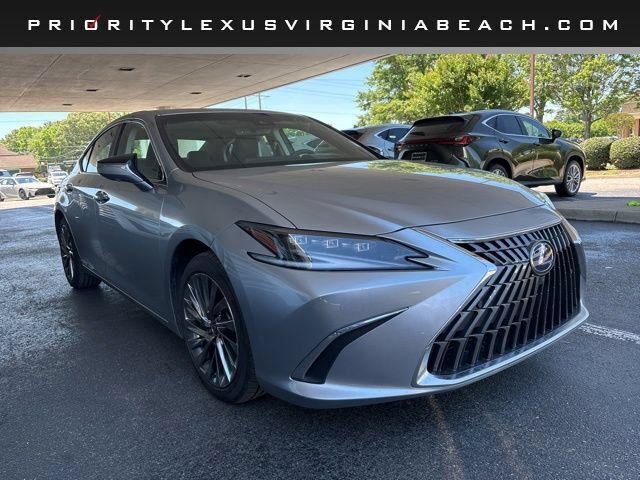 Certified 2022 Lexus ES 300h Ultra Luxury w/ Accessory Package 2