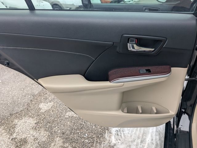 Used 2014 Toyota Camry XLE w/ Leather Package image 17