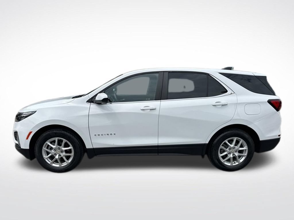 Used 2024 Chevrolet Equinox LT w/ LPO, Floor Liner Package FWD image 2