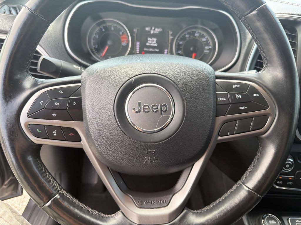 Used 2020 Jeep Cherokee Latitude Plus w/ Cold Weather Group AWD/4WD image 8