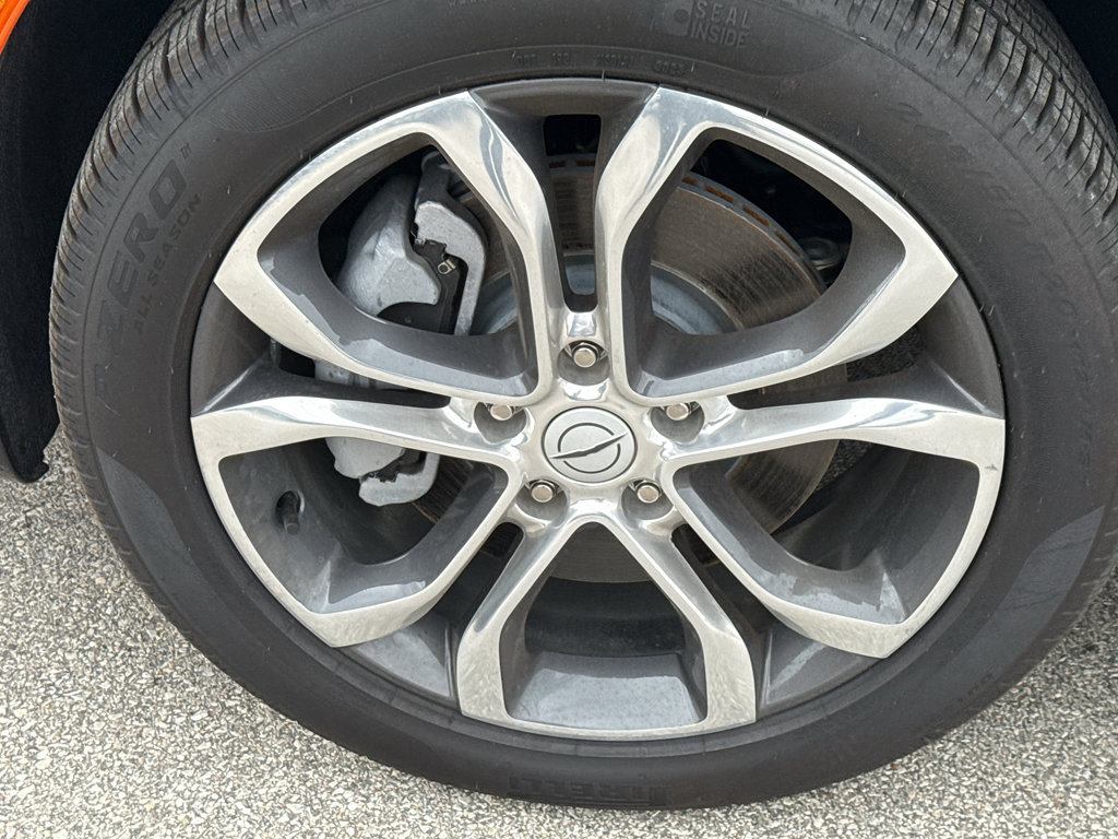 New 2026 Chrysler Pacifica Pinnacle w/ Trailer Tow Group AWD/4WD image 9