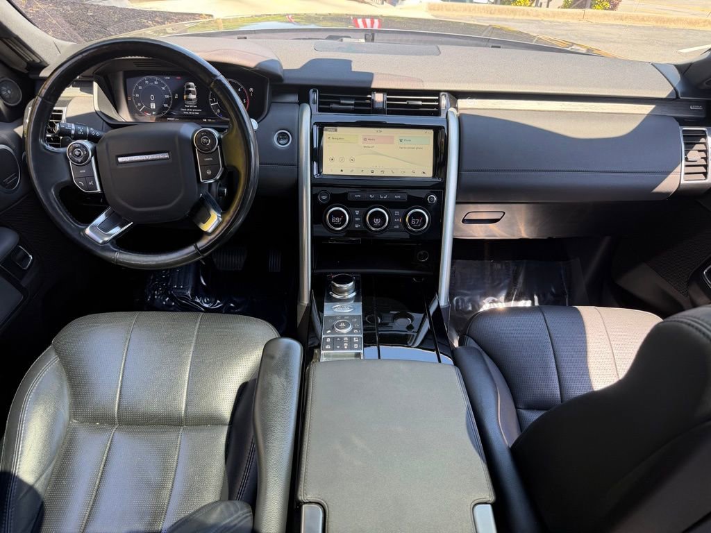 Used 2018 Land Rover Discovery HSE image 40