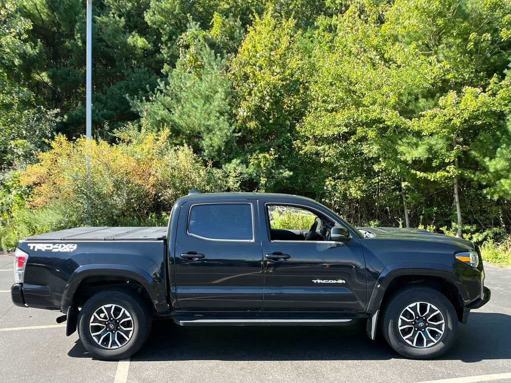 Used 2023 Toyota Tacoma TRD Sport w/ TRD Premium Sport Package AWD/4WD image 7