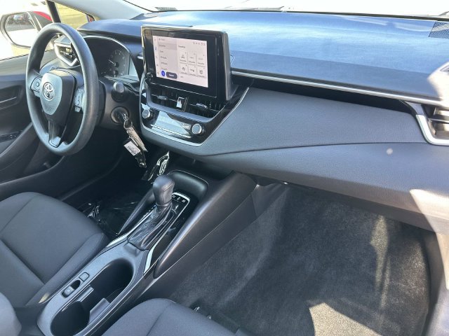 Used 2025 Toyota Corolla LE FWD image 35