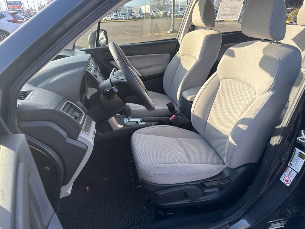 Used 2017 Subaru Forester 2.5i w/ Alloy Wheel Package image 10