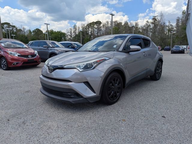 Used 2019 Toyota C-HR LE image 4