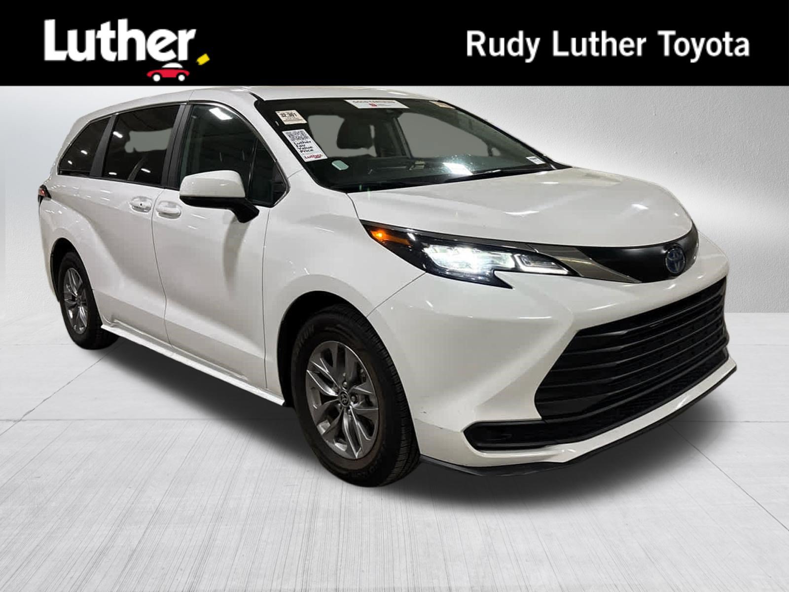 Certified 2024 Toyota Sienna LE