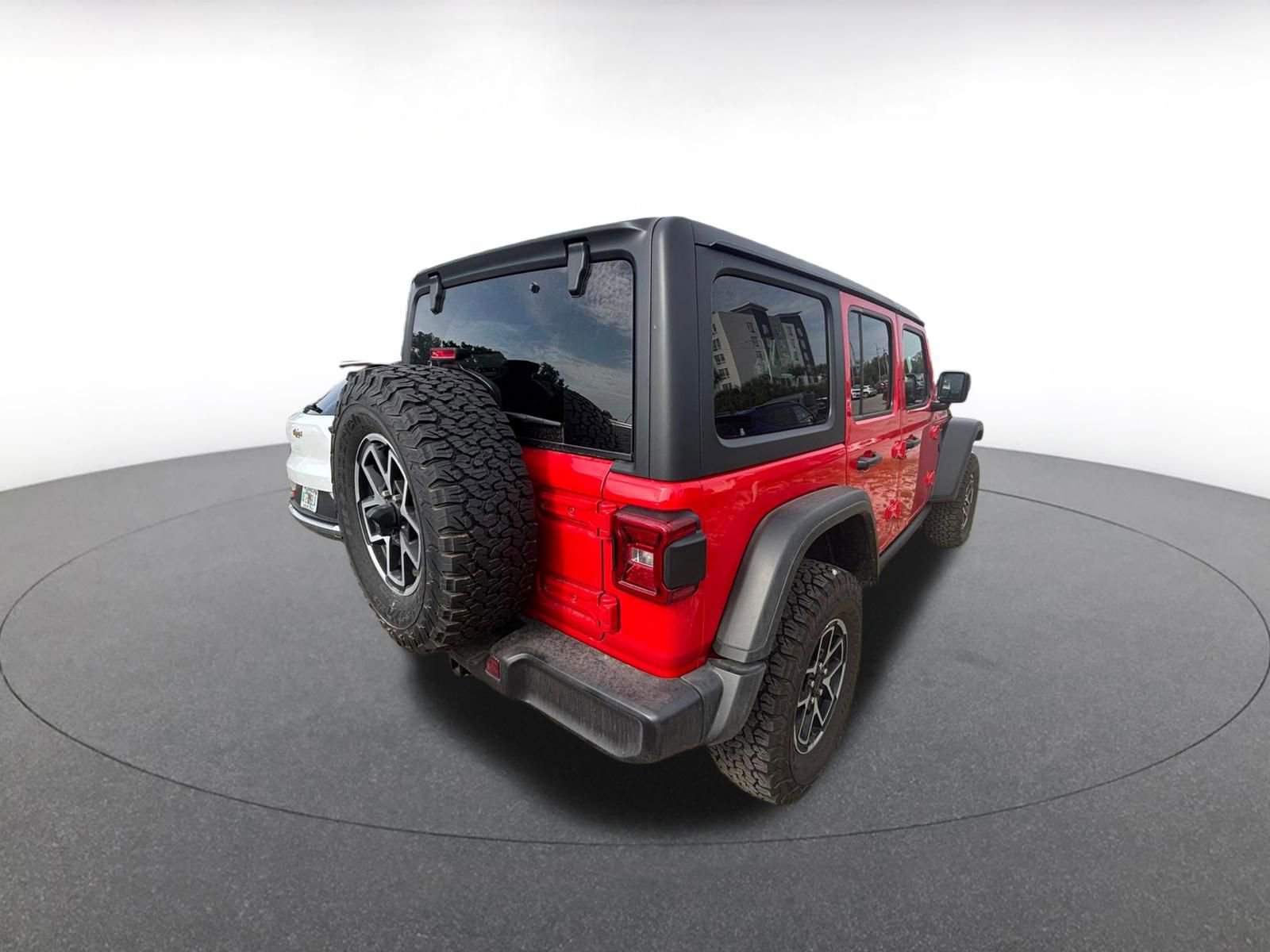 Used 2025 Jeep Wrangler Unlimited Rubicon AWD/4WD image 8
