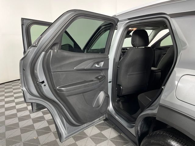 Used 2023 Chevrolet TrailBlazer LT FWD image 42