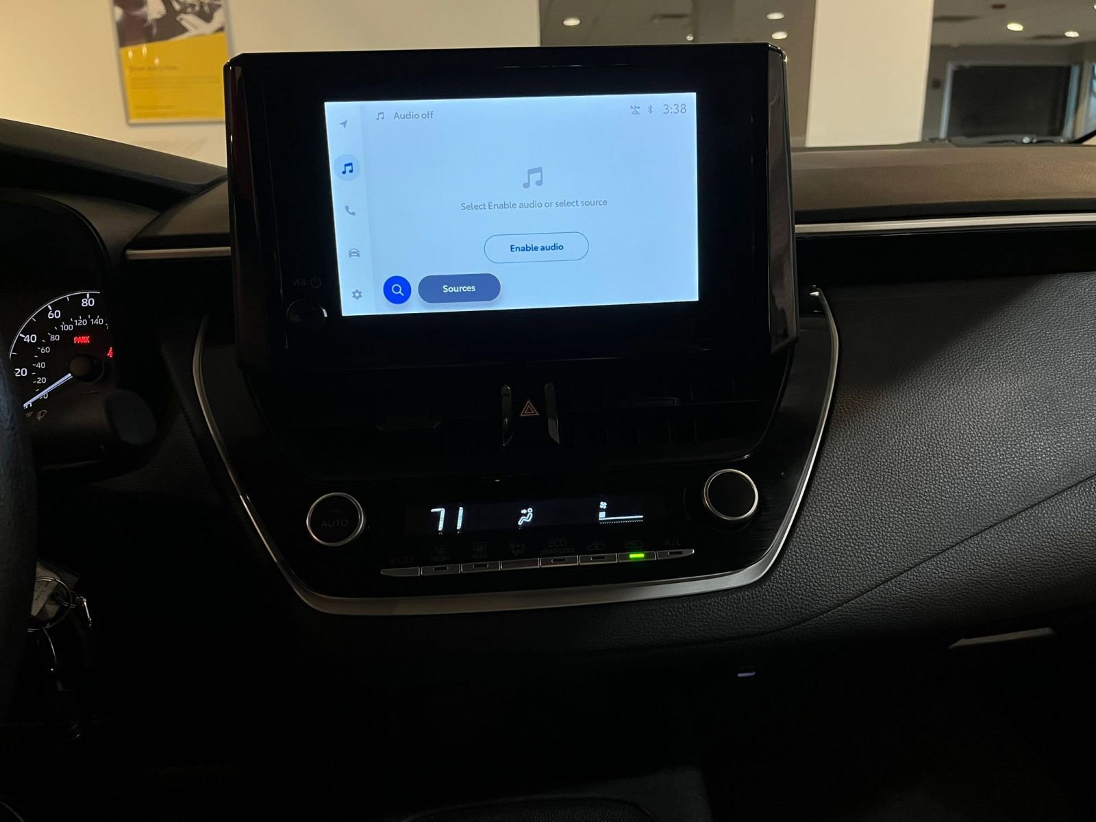 Used 2025 Toyota Corolla LE image 17