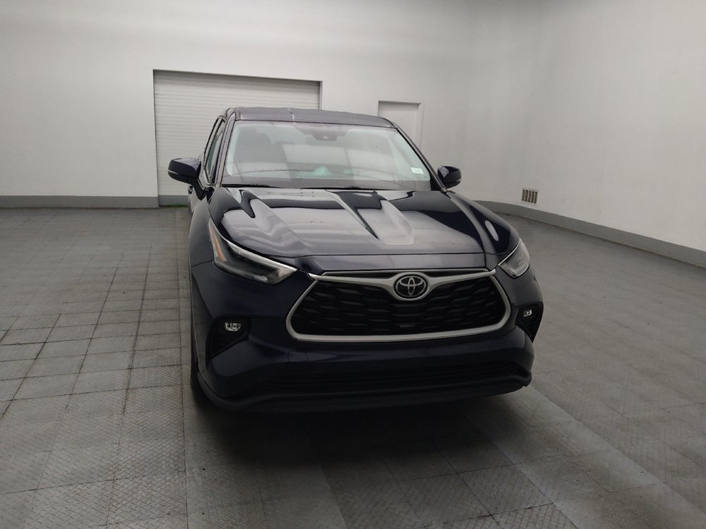 Used 2021 Toyota Highlander LE FWD image 14