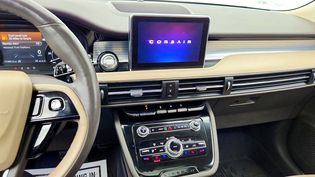 Used 2022 Lincoln Corsair AWD w/ Premium Package image 17