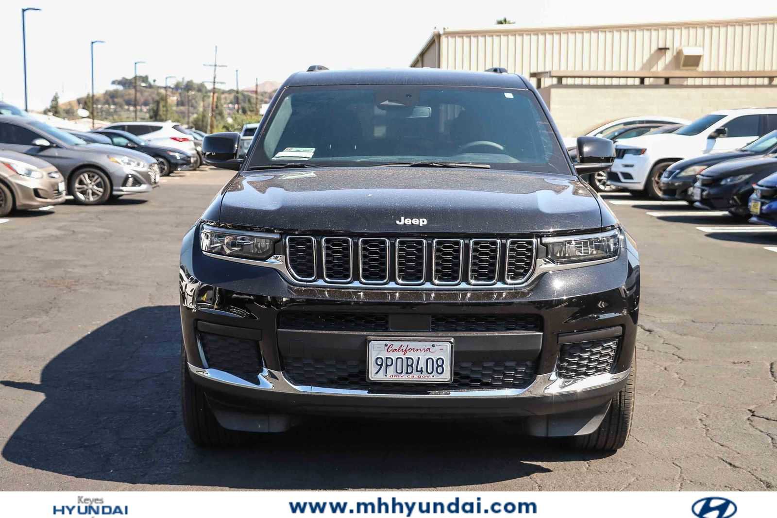 Used 2024 Jeep Grand Cherokee L Laredo RWD image 5