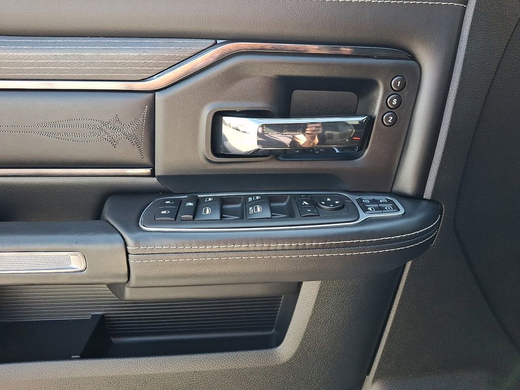 Used 2024 RAM 3500 Limited image 16