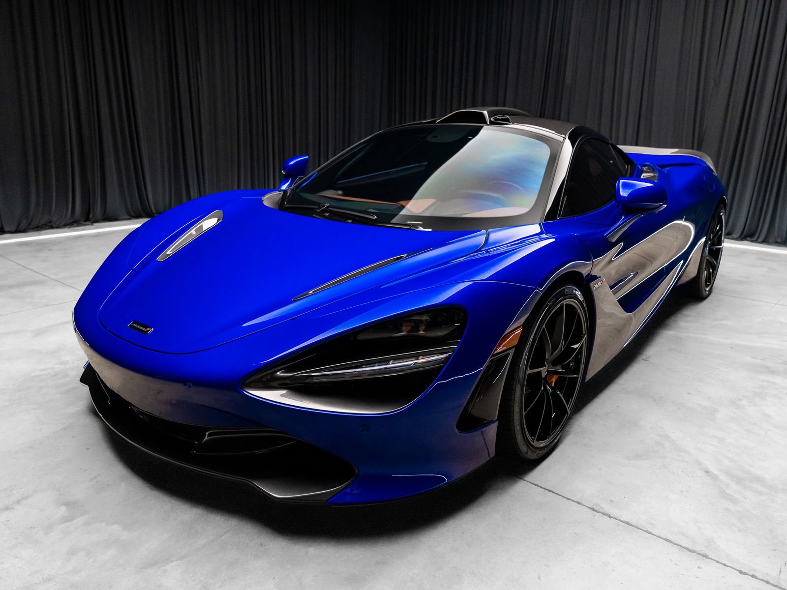 Used 2018 McLaren 720S Luxury RWD image 13