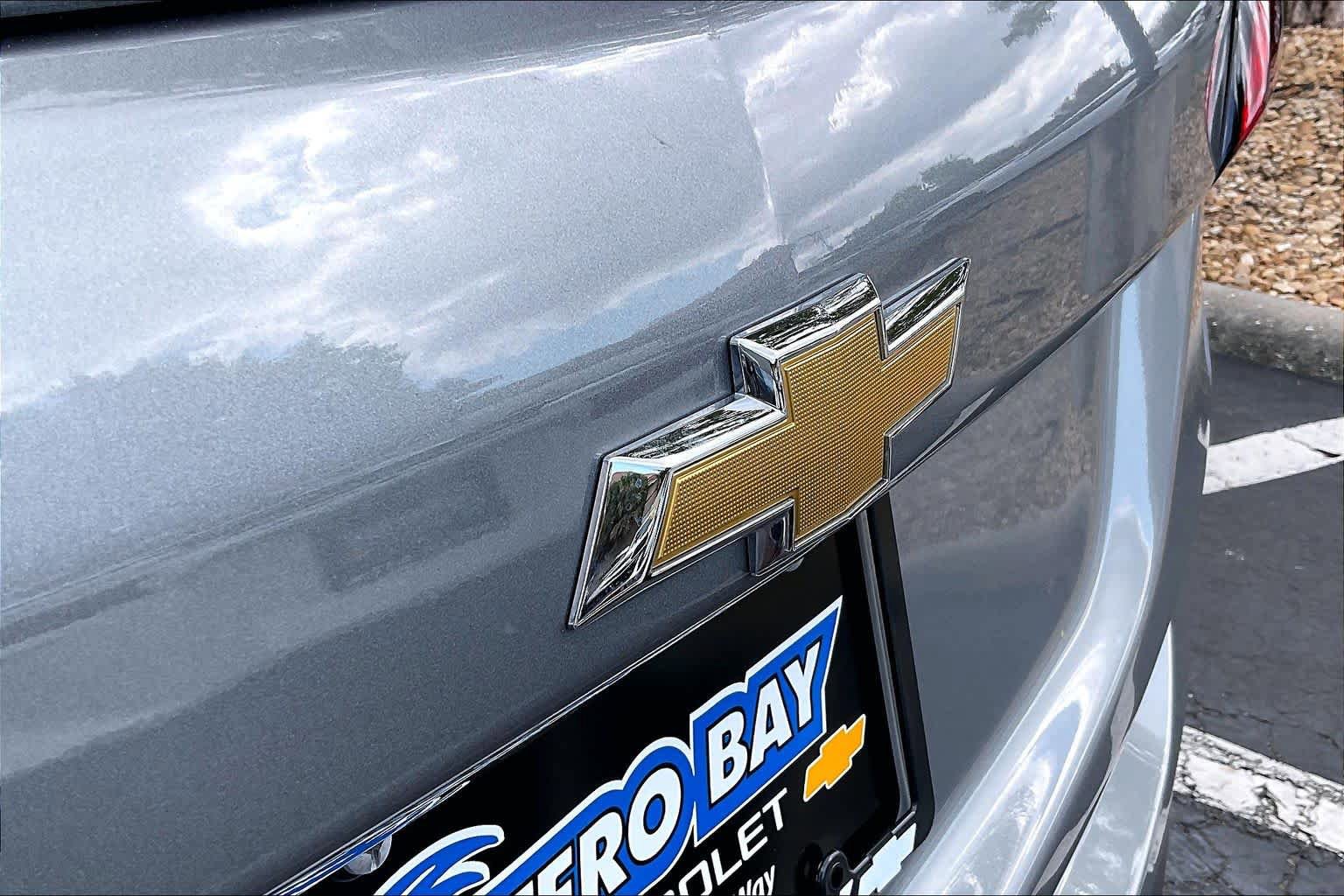 Used 2023 Chevrolet Equinox LS w/ LS Convenience Package FWD image 9