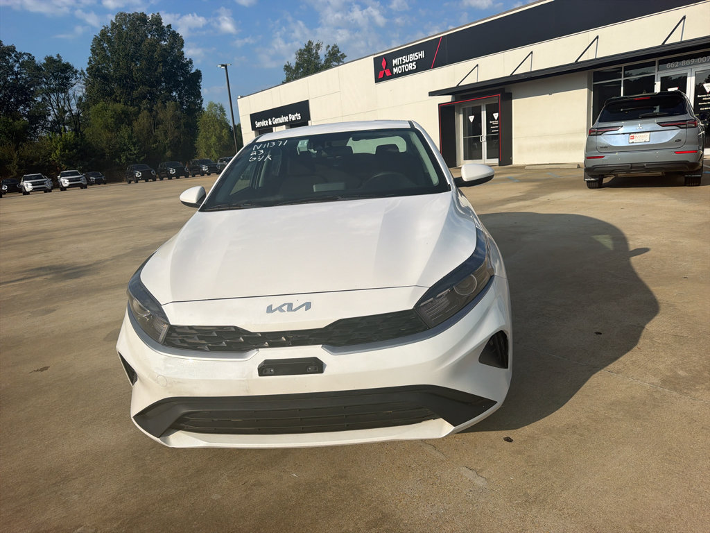 Used 2023 Kia Forte LXS FWD image 2