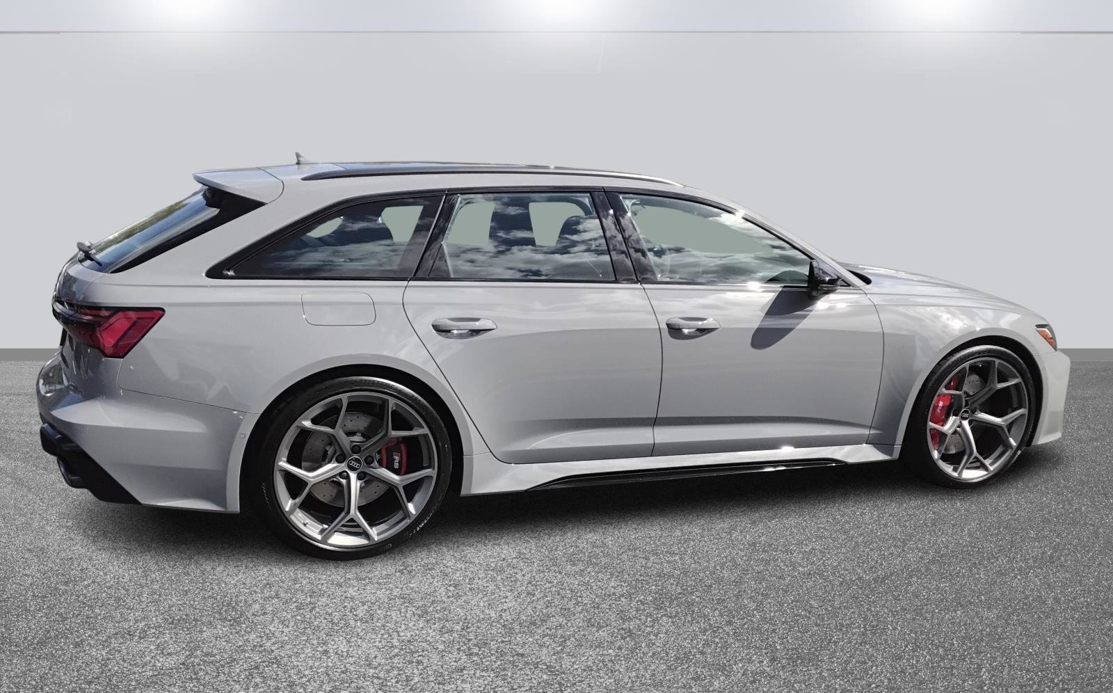 New 2026 Audi RS 6 performance image 4