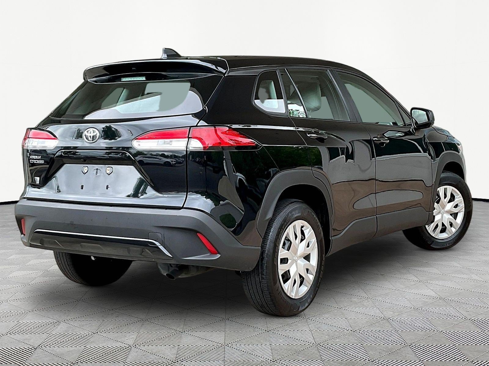 Used 2024 Toyota Corolla Cross L FWD image 6