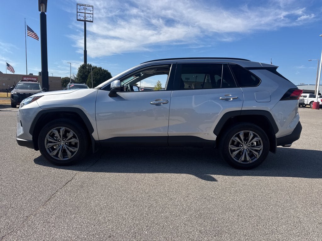 Used 2024 Toyota RAV4 Limited AWD/4WD image 3