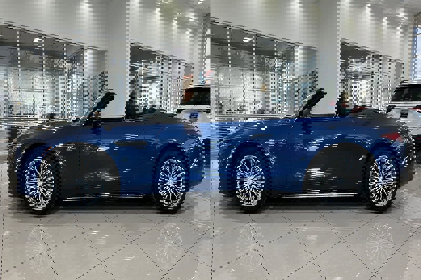 New 2025 Mercedes-Benz SL 43 AMG image 6