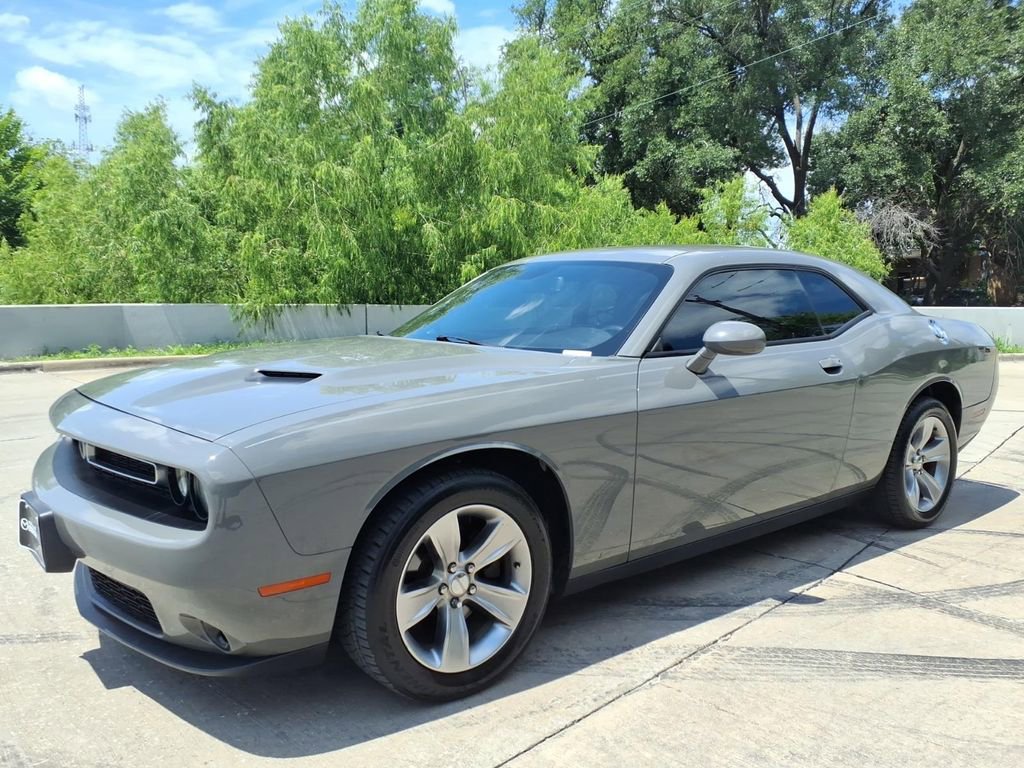 Used 2017 Dodge Challenger SXT RWD image 6