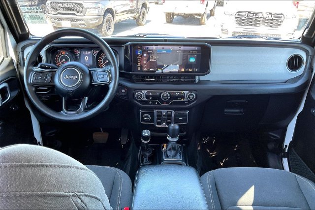 Used 2025 Jeep Wrangler Unlimited Sport AWD/4WD image 15