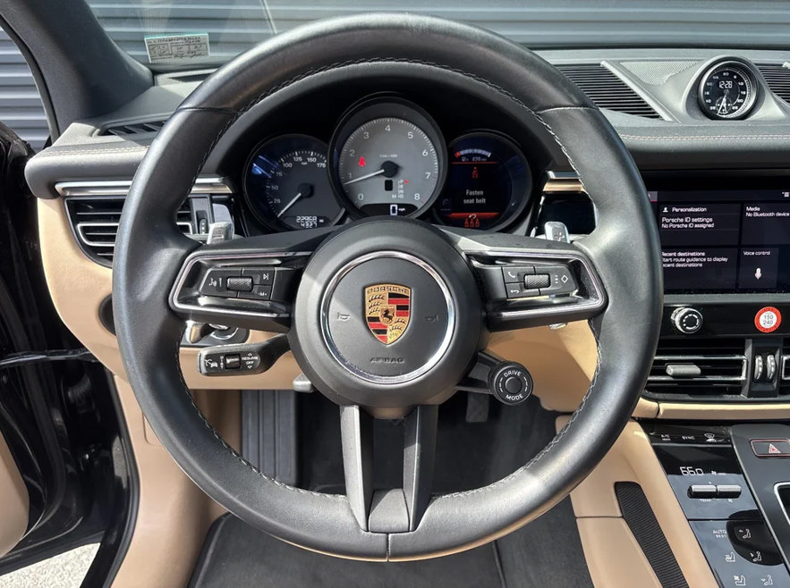 Certified 2023 Porsche Macan S AWD/4WD image 15