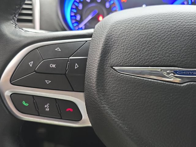 Used 2019 Chrysler 300 Touring w/ Sport Appearance Package RWD image 17