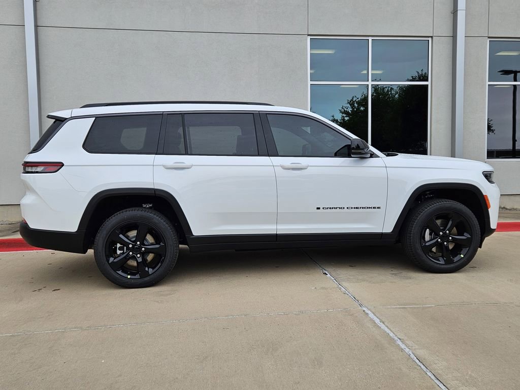 New 2026 Jeep Grand Cherokee L Limited AWD/4WD image 2