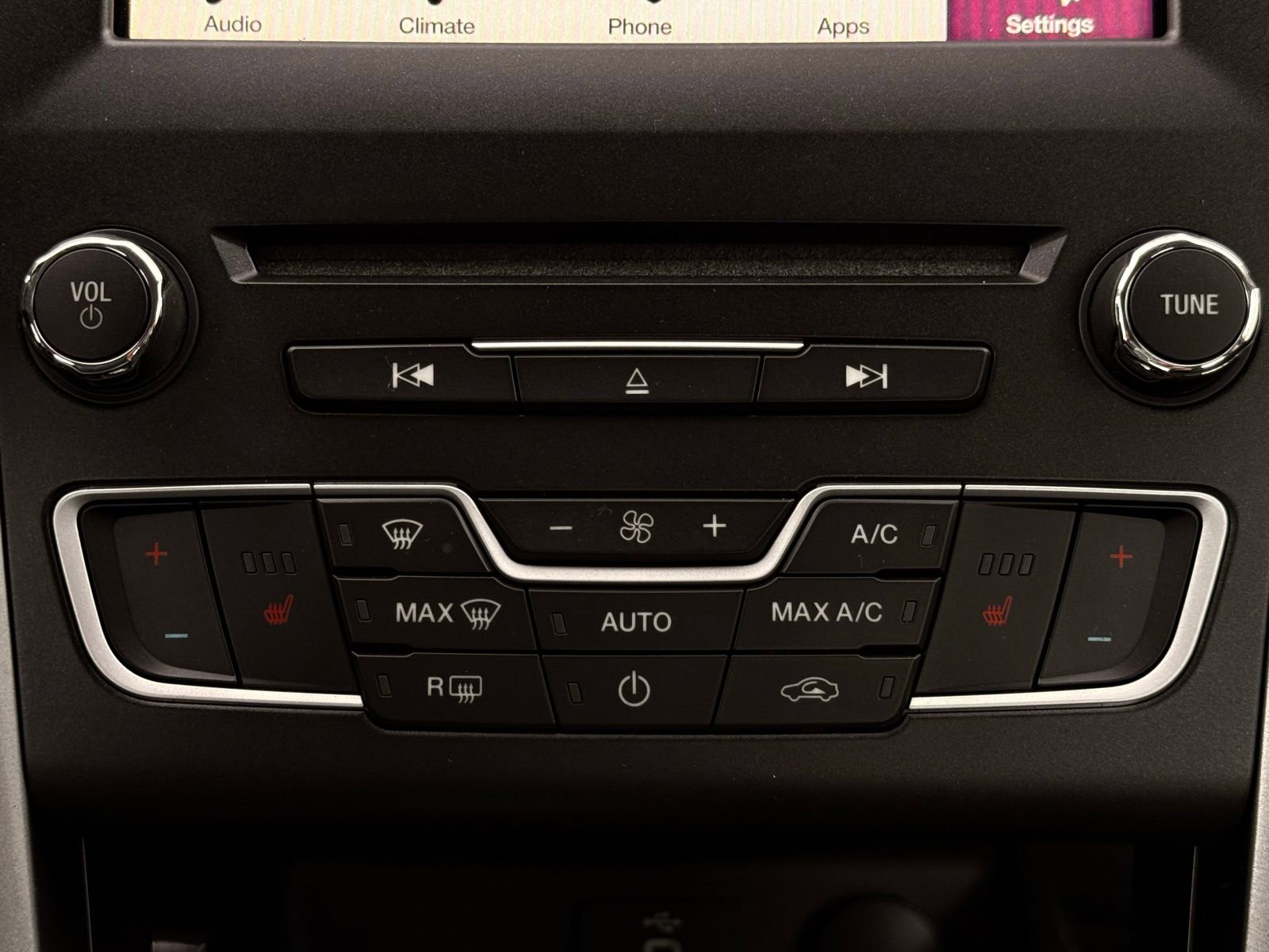 Used 2018 Ford Fusion Energi SE image 40