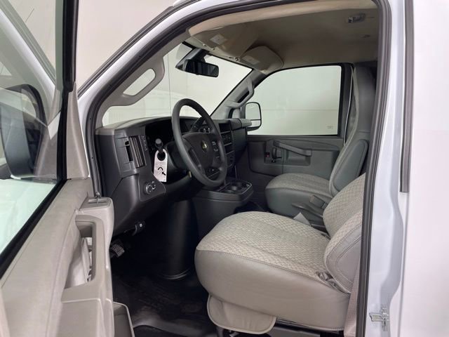 New 2025 Chevrolet Express 3500 w/ Driver Convenience Package image 18