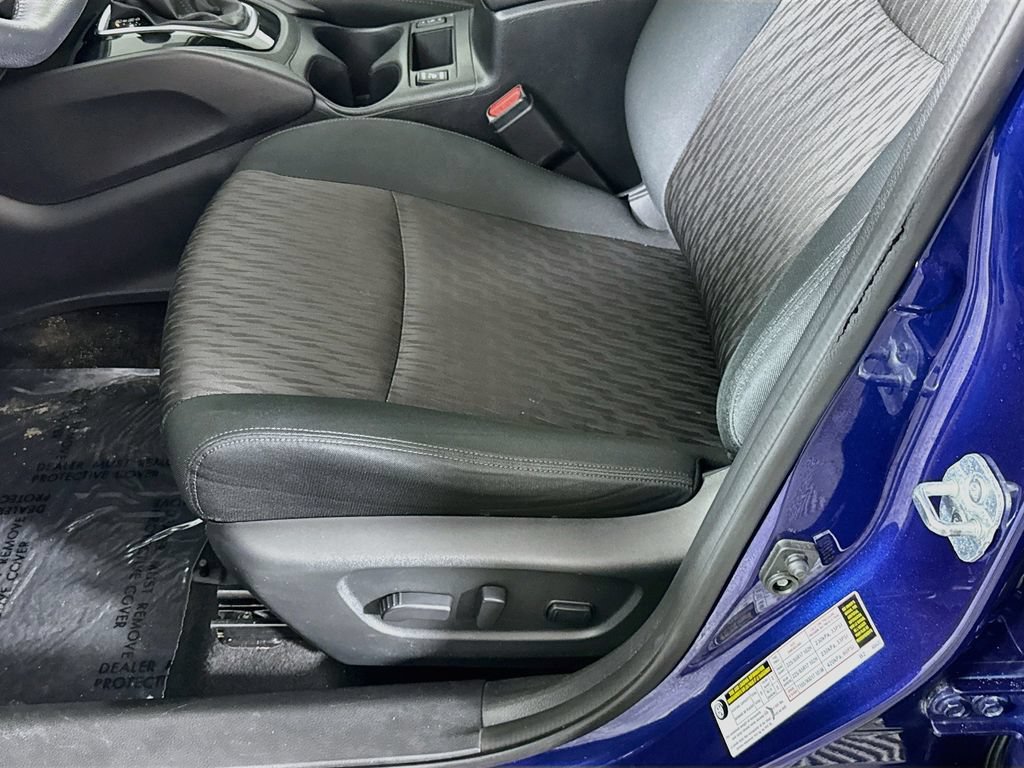 Used 2018 Nissan Rogue SV AWD/4WD image 23