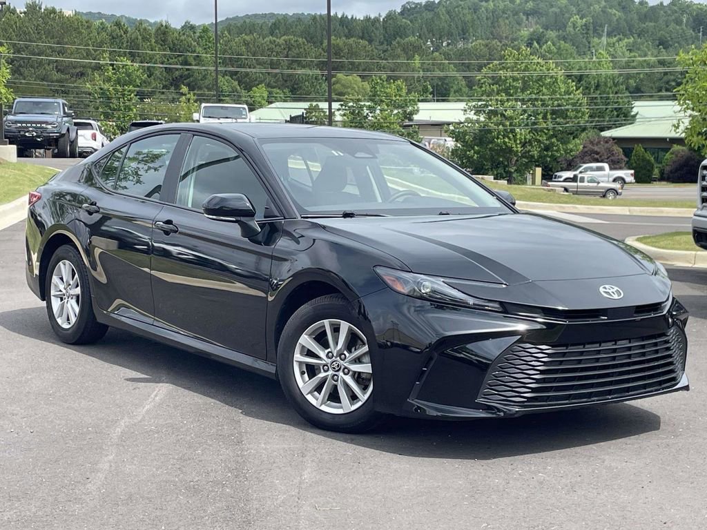 Used 2025 Toyota Camry LE FWD image 1