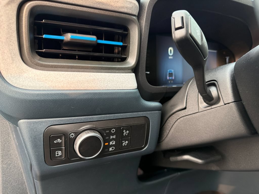 New 2026 Ford Maverick XLT w/ XLT Luxury Package FWD image 17