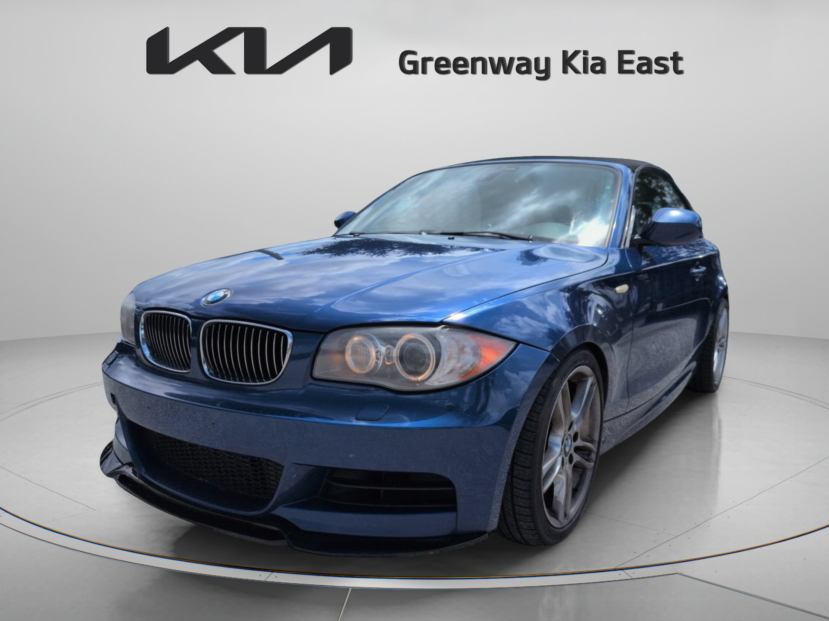 Used 2011 BMW 135i Convertible w/ Premium Pkg RWD image 10