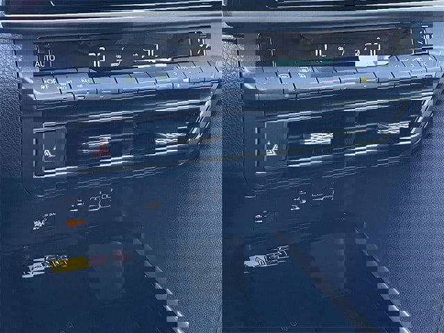 Used 2025 Toyota Camry LE image 20