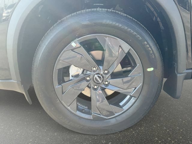 New 2026 Nissan Rogue SV AWD/4WD image 10