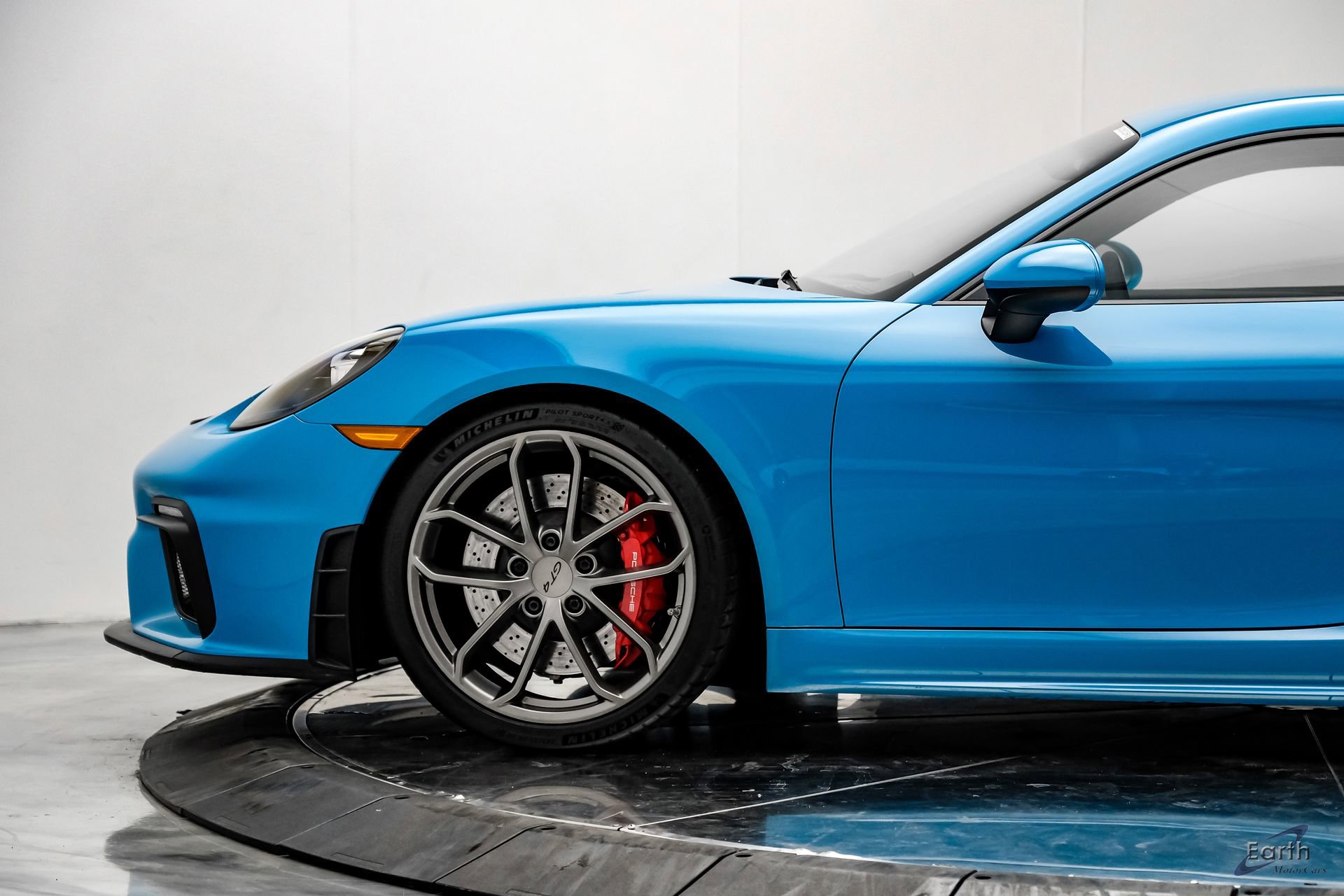 Used 2020 Porsche 718 Cayman GT4 image 8